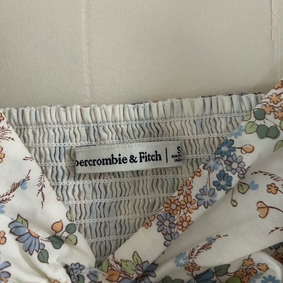 Abercrombie & Fitch Puff‎ Sleeve Floral Print Cropped Top in White sz S - Picture 5 of 5